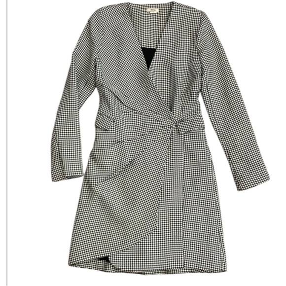 Jason Wu Houndstooth Wrap Blazer
Dress, Size XS Monochrome Long Sleeve Dress - Picture 3 of 9